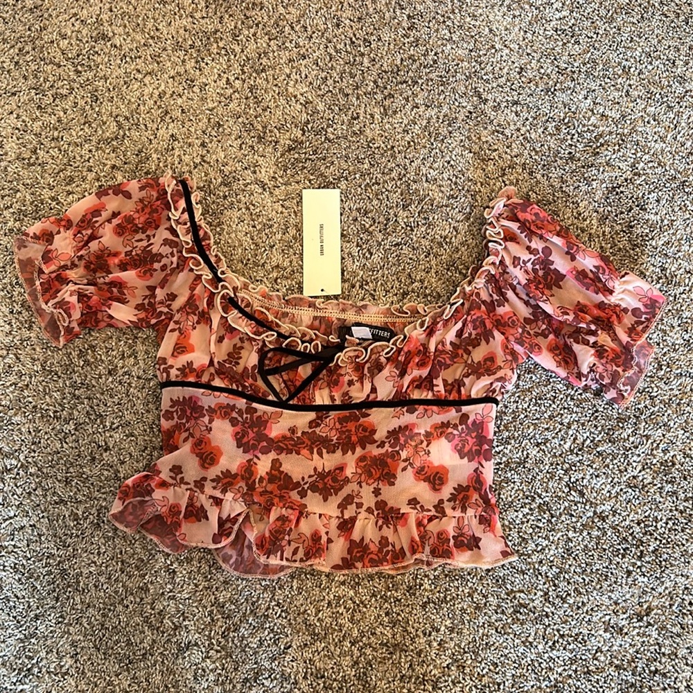 Urban size small top